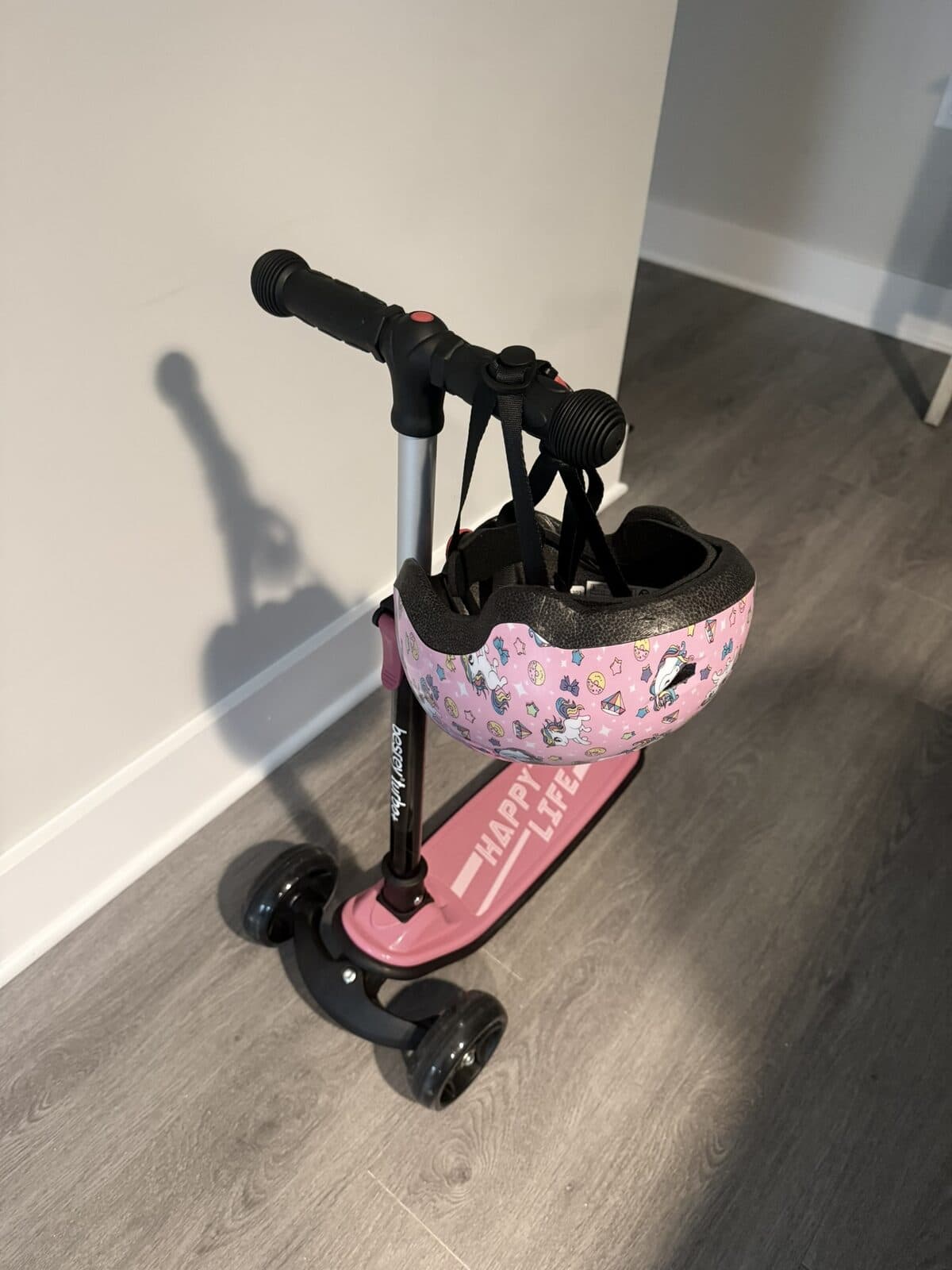 besrey 3-Wheel Kids Scooter, Ages 3 to 10, Adjustable Height, LED Wheels thumbnail 2